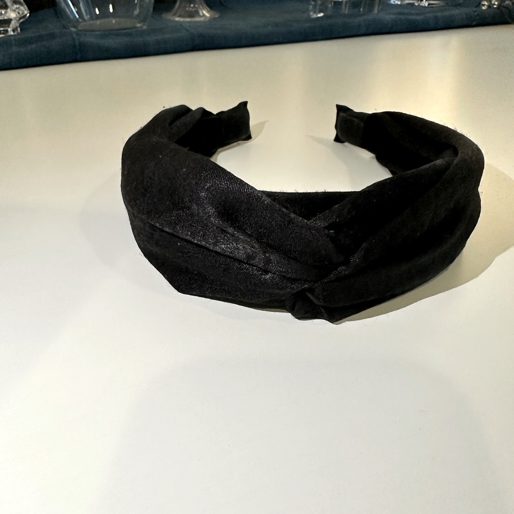 Anthropologie black faux knot headband